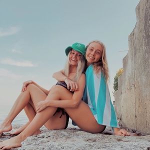 Meet your Posher, Chloe